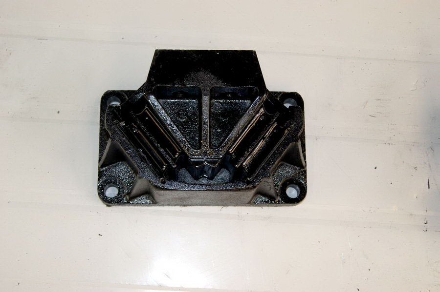 歐曼發(fā)動(dòng)機懸置H4101020003A0